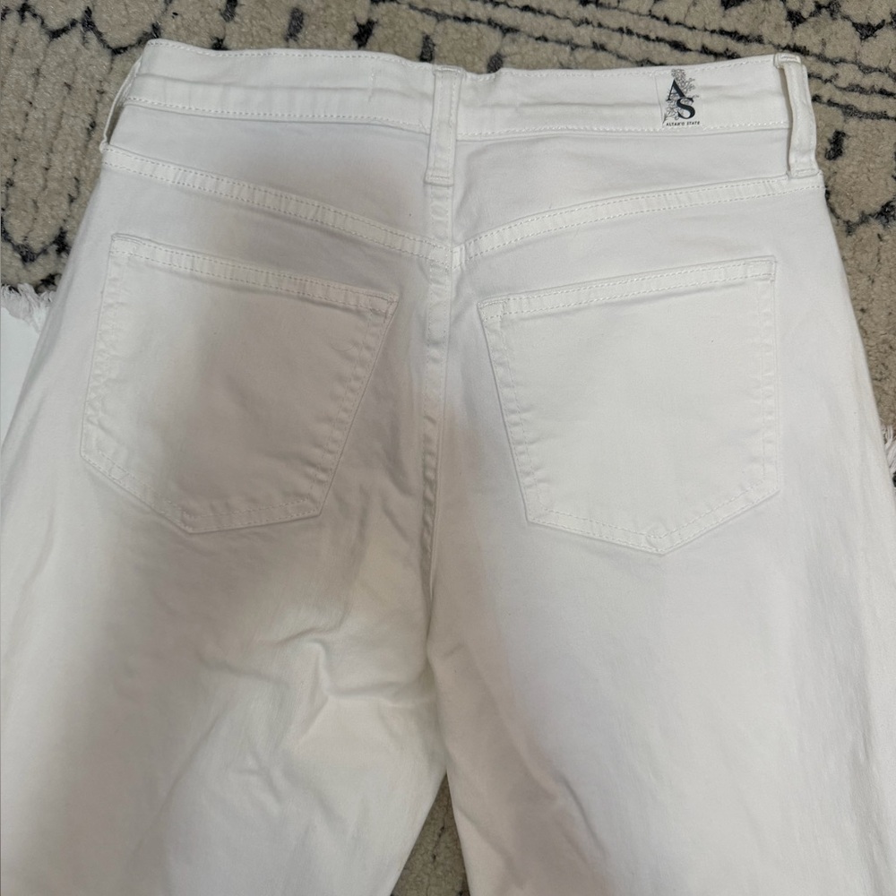 Altar’d State Cropped Jeans - Picture 2 of 3